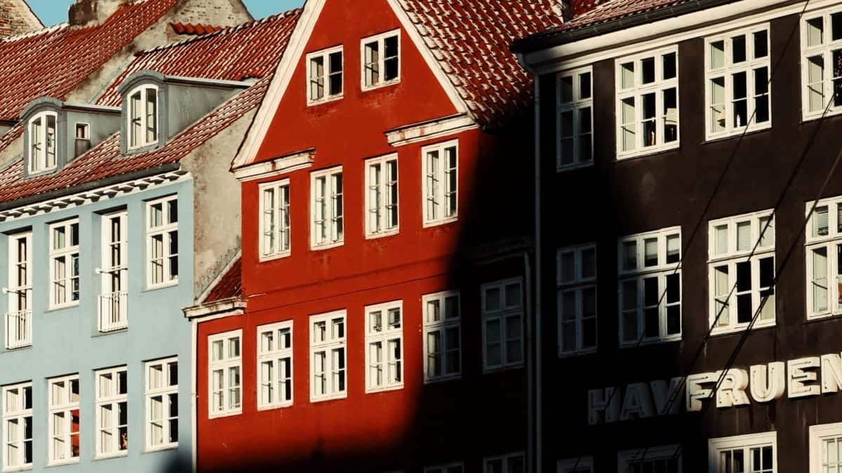 Top 10 WhatsApp Influencers You Should Collaborate With in Sweden